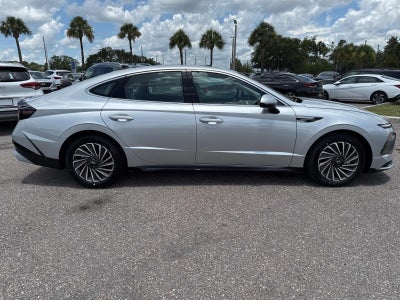 2025 Hyundai SONATA HYBRID SEL