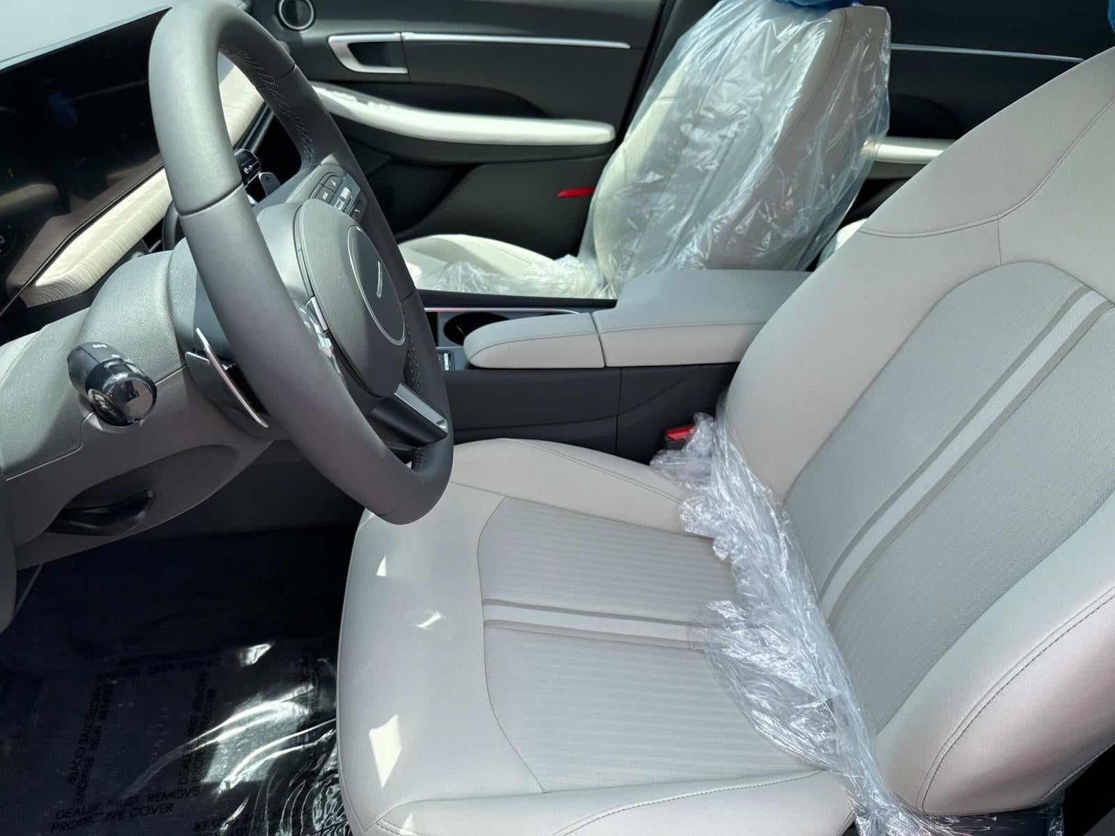 2025 Hyundai SONATA HYBRID SEL