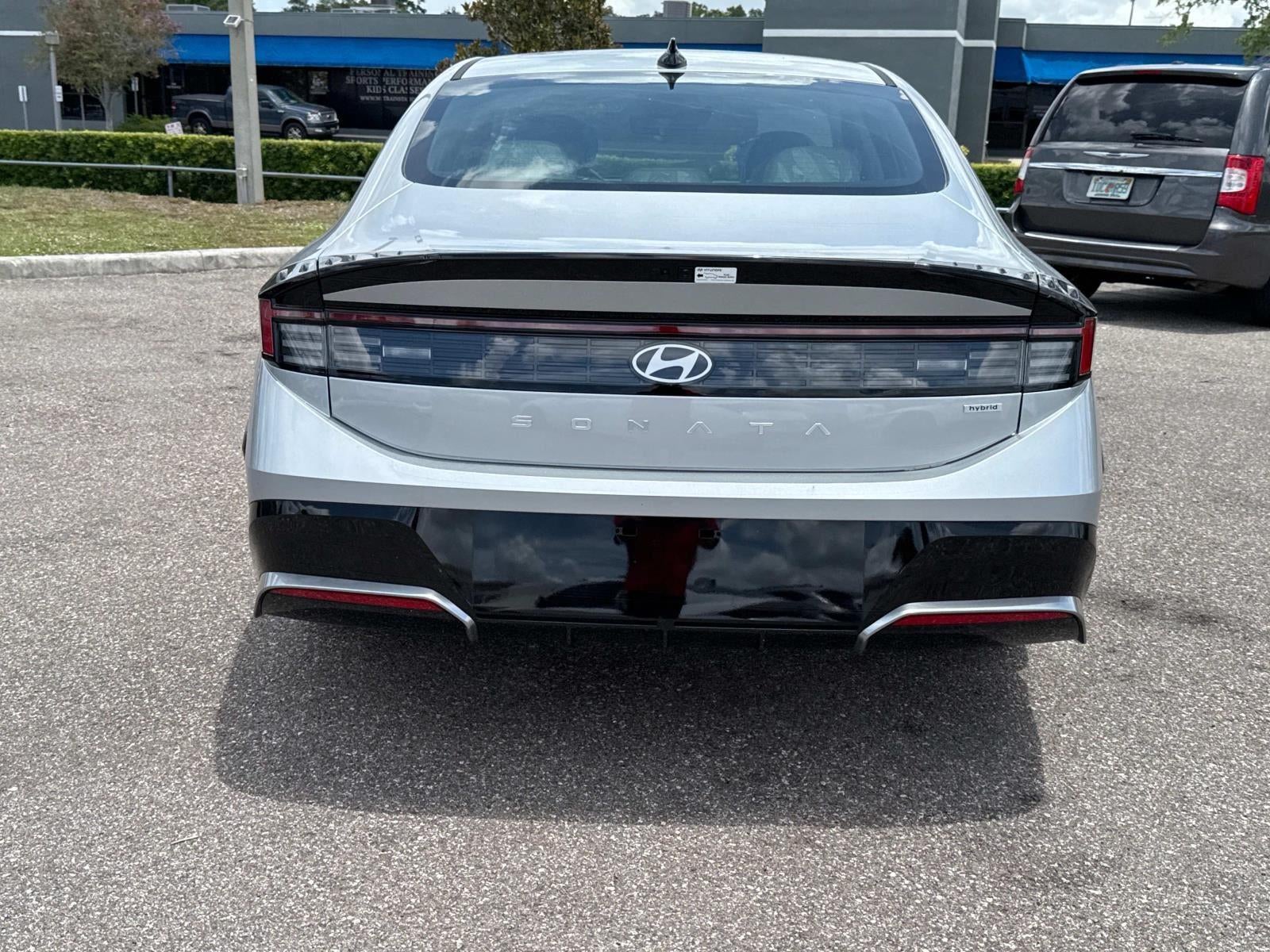 2025 Hyundai SONATA HYBRID SEL