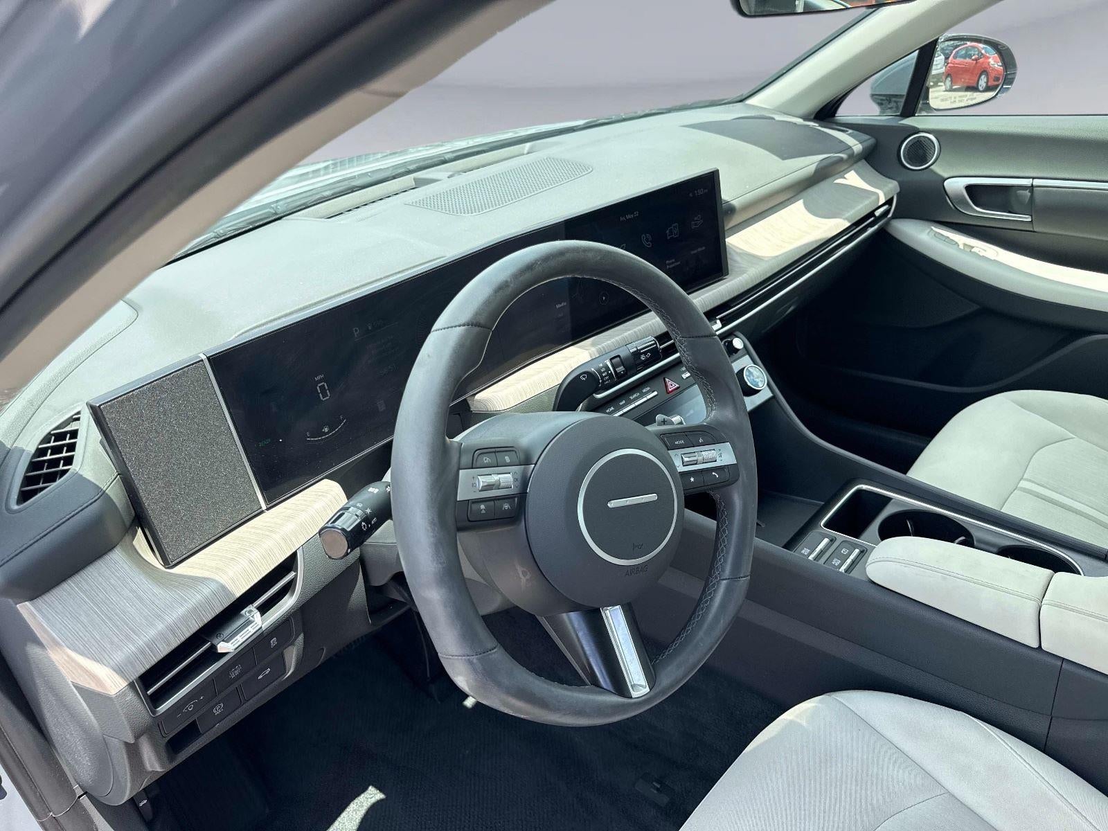 2025 Hyundai SONATA HYBRID SEL
