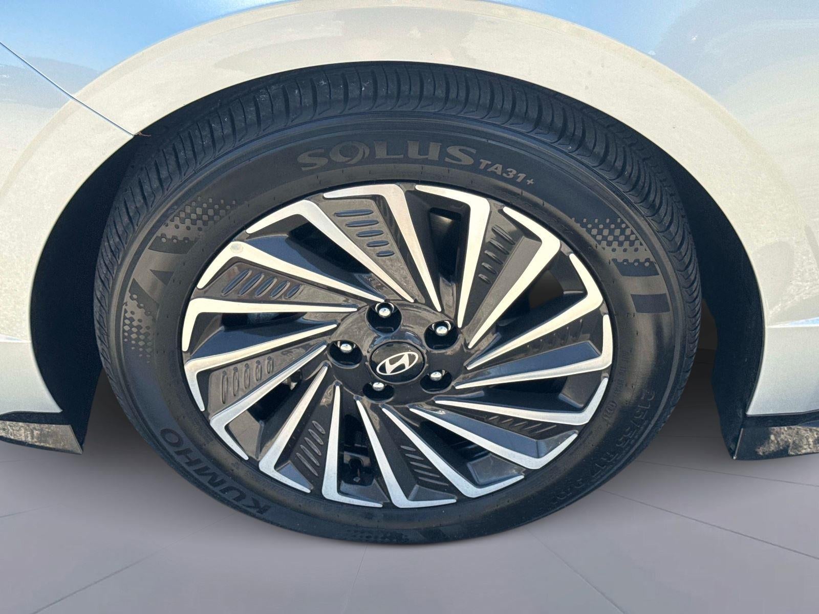 2025 Hyundai SONATA HYBRID SEL