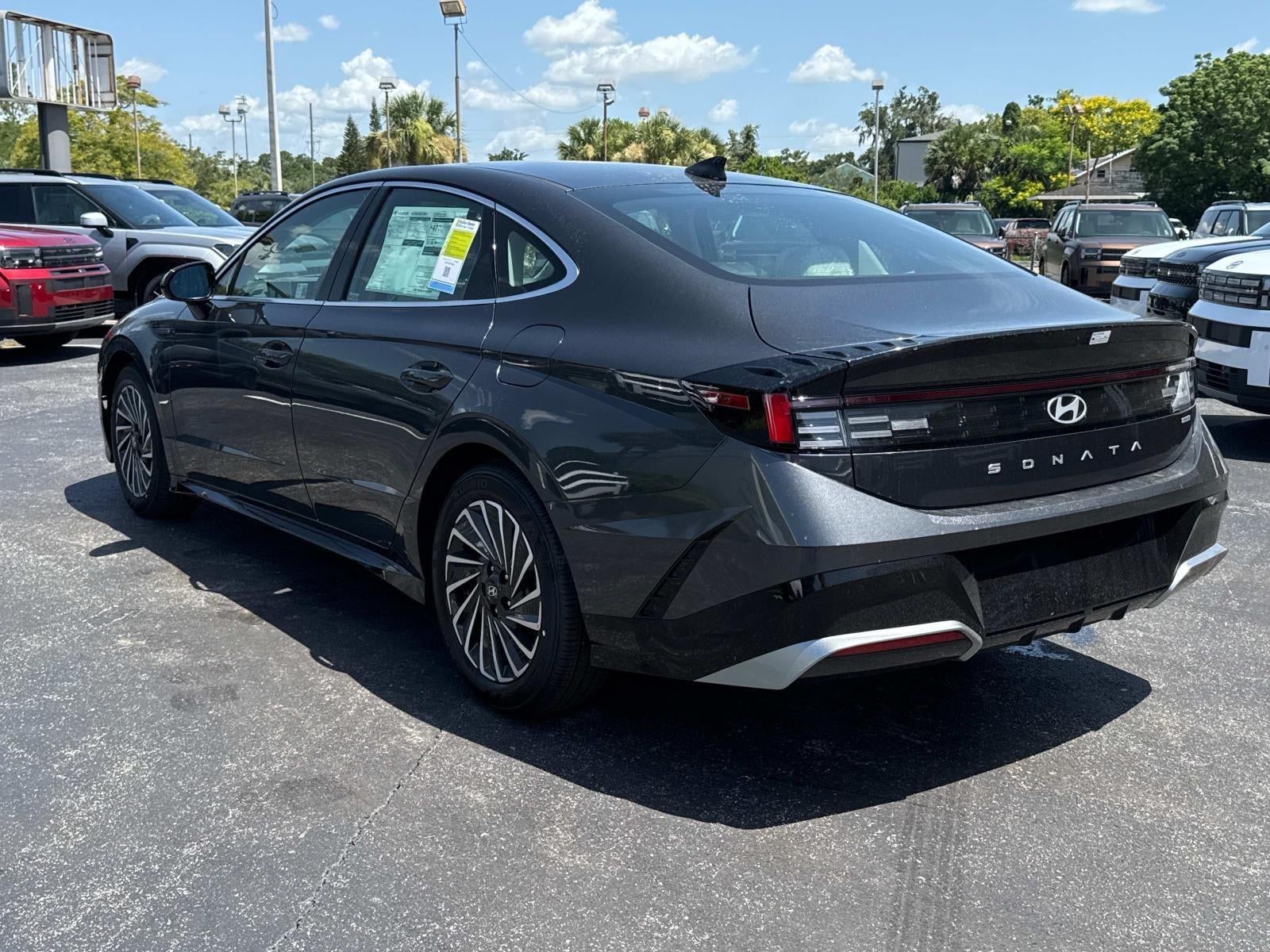 2025 Hyundai SONATA HYBRID SEL