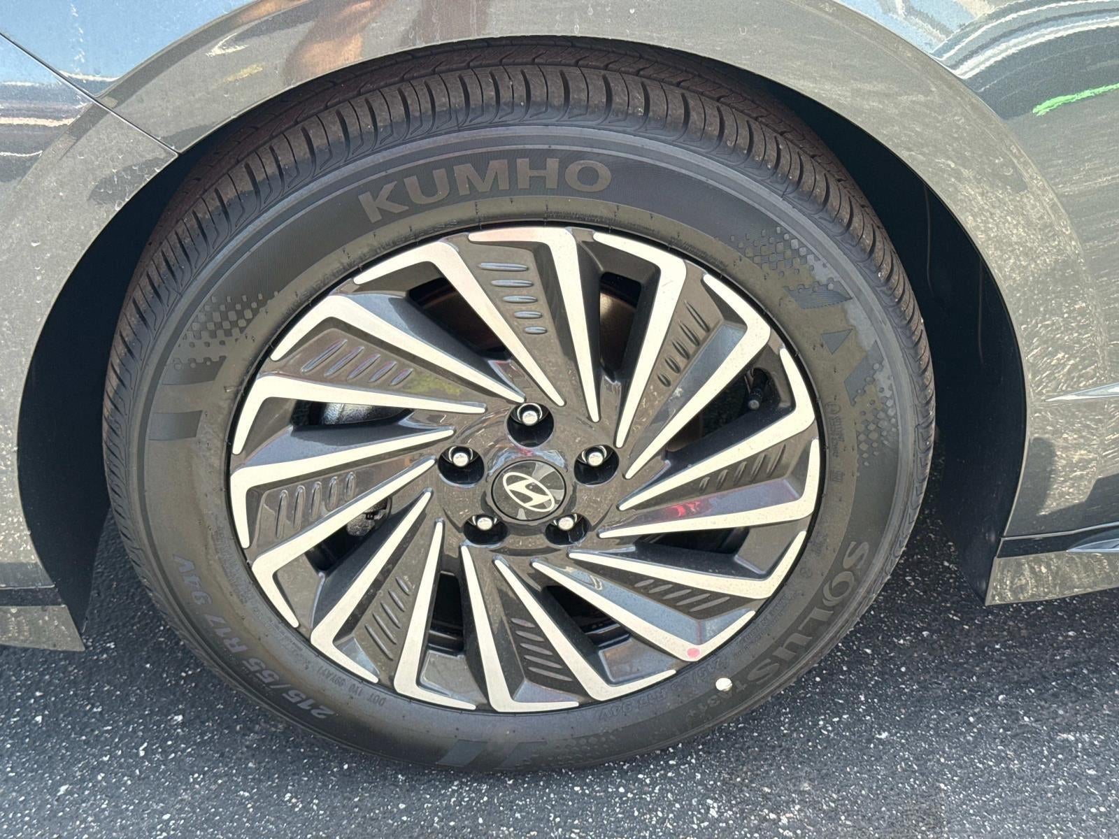 2025 Hyundai SONATA HYBRID SEL