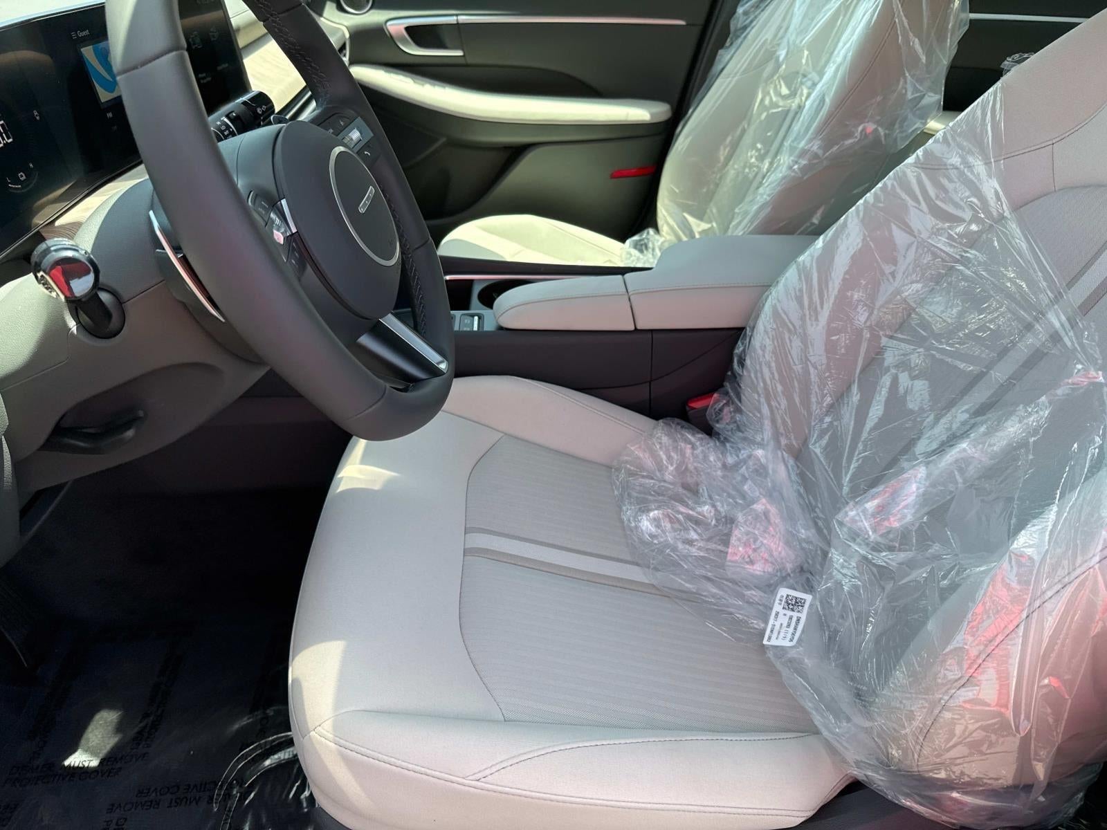 2025 Hyundai SONATA HYBRID SEL