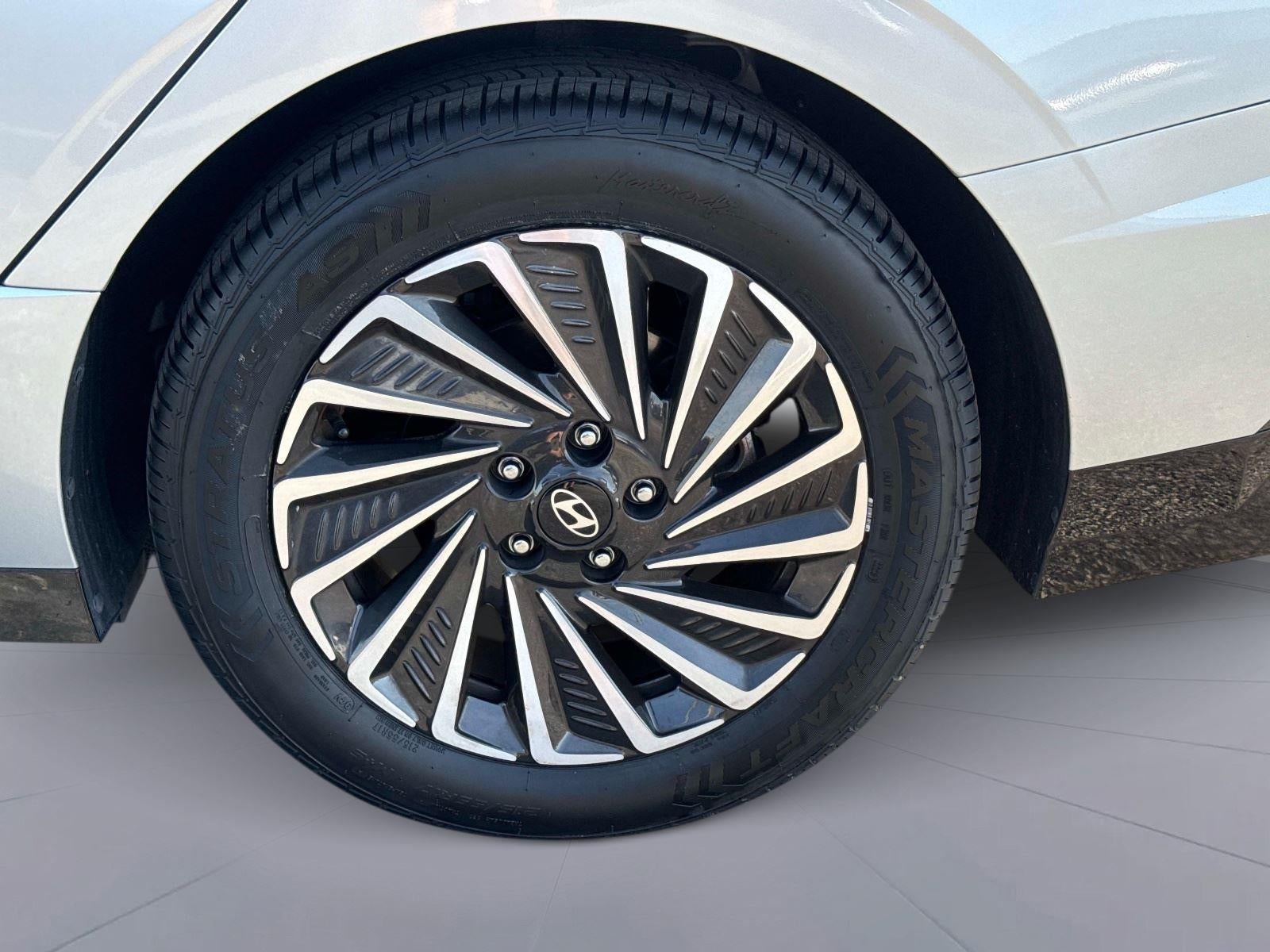 2024 Hyundai SONATA HYBRID SEL