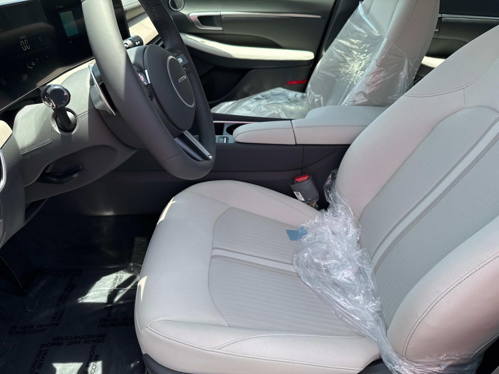 2025 Hyundai SONATA HYBRID SEL