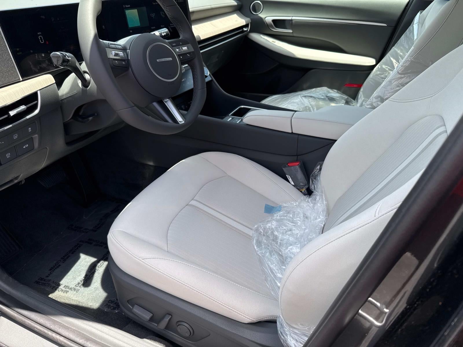 2025 Hyundai SONATA HYBRID SEL