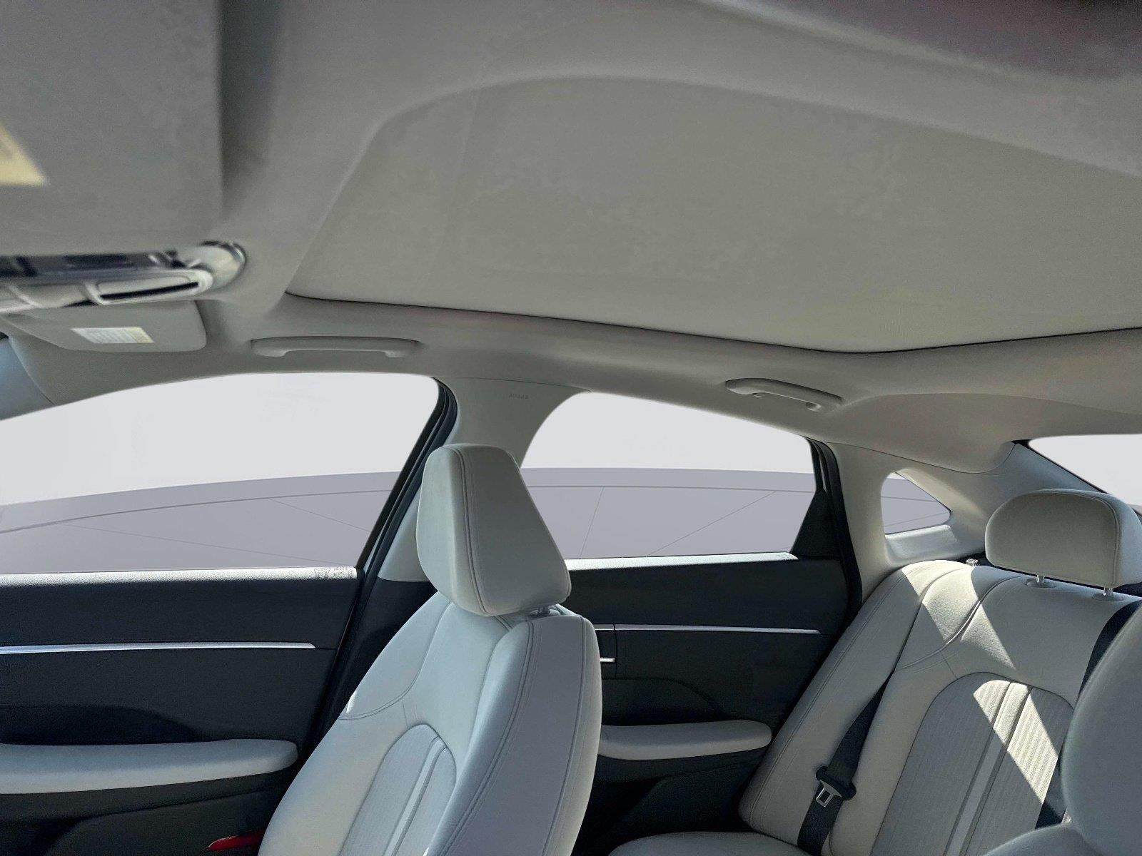 2026 Hyundai SONATA HYBRID SEL