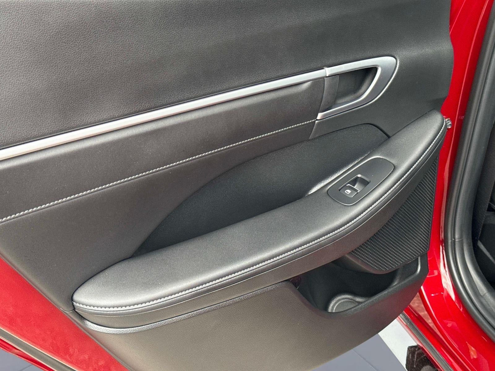 2024 Hyundai SONATA HYBRID Limited