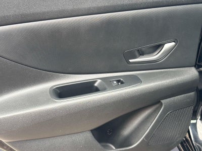 2022 Hyundai ELANTRA SE