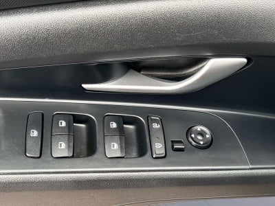 2022 Hyundai ELANTRA SE