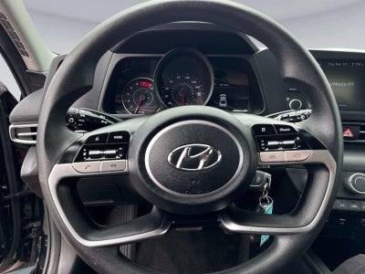 2022 Hyundai ELANTRA SE