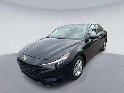 2022 Hyundai ELANTRA SE