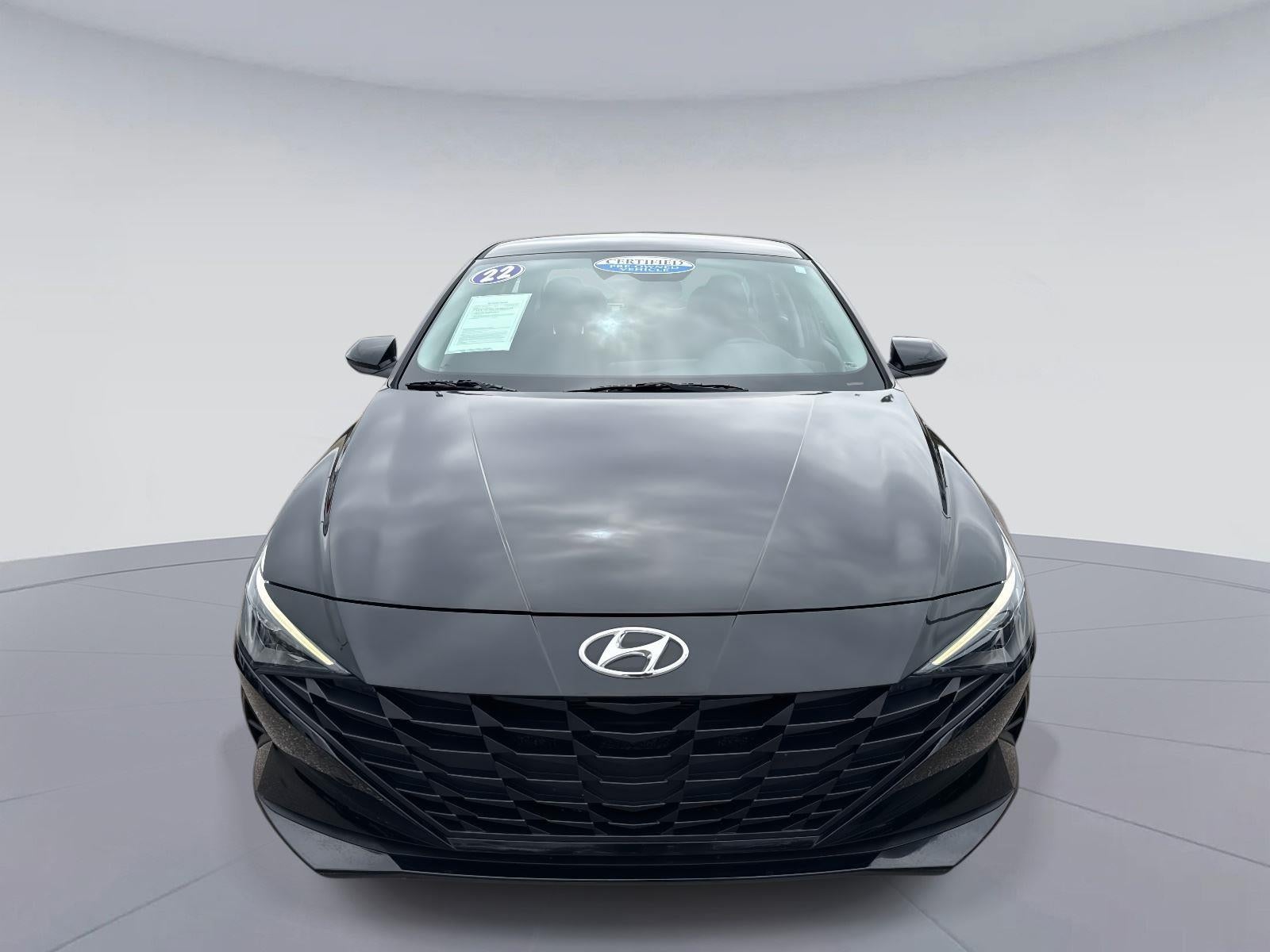 2022 Hyundai ELANTRA SE