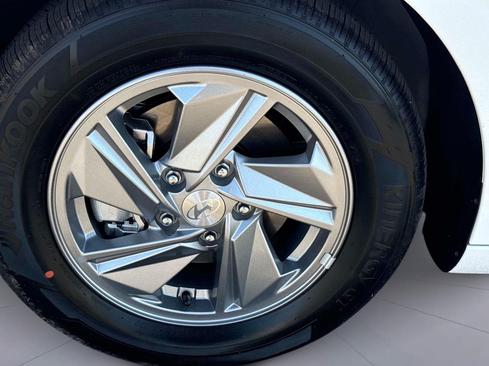 2026 Hyundai ELANTRA SE SE