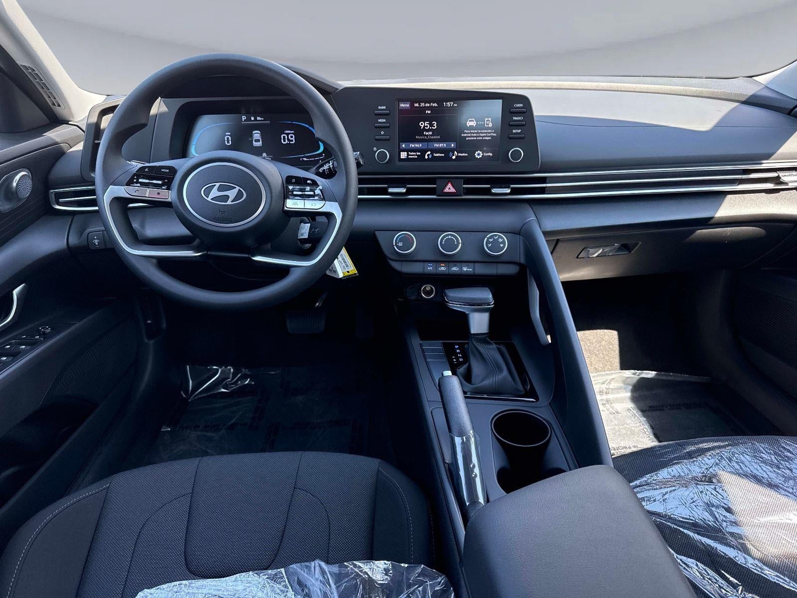 2026 Hyundai ELANTRA SE SE