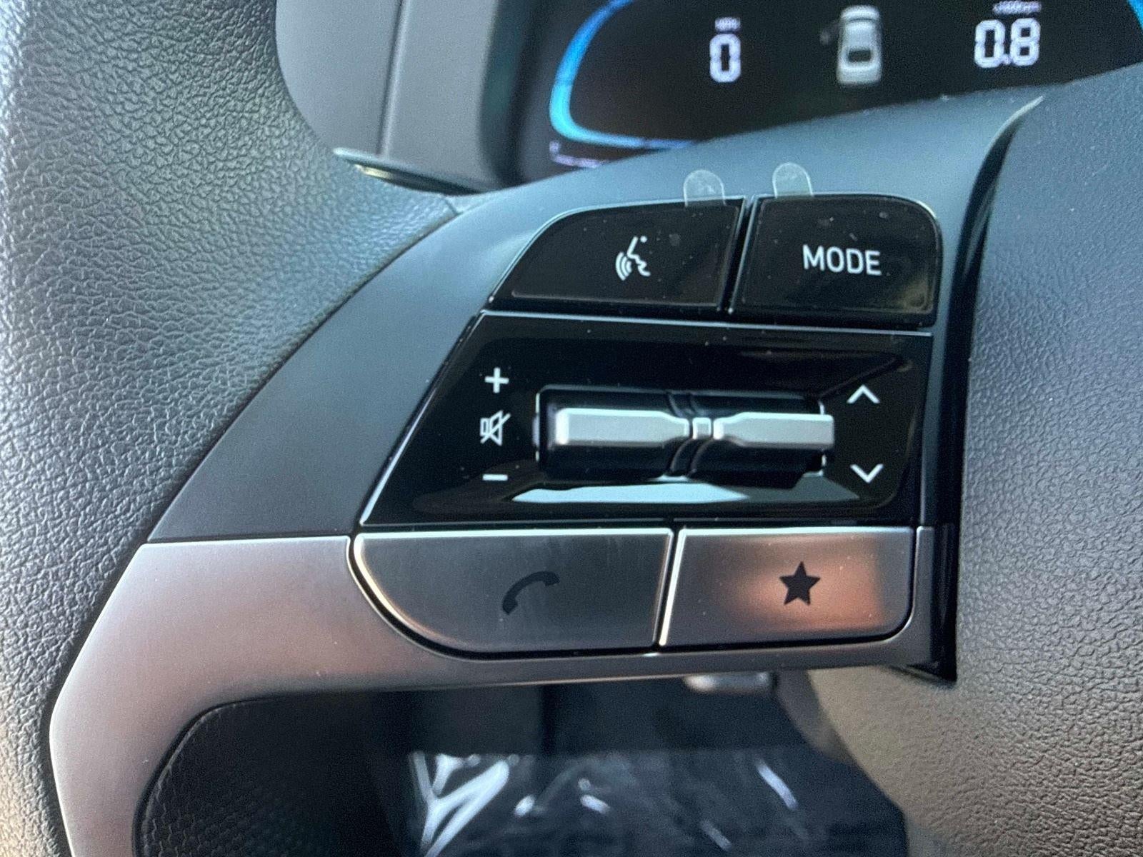 2026 Hyundai ELANTRA SE SE