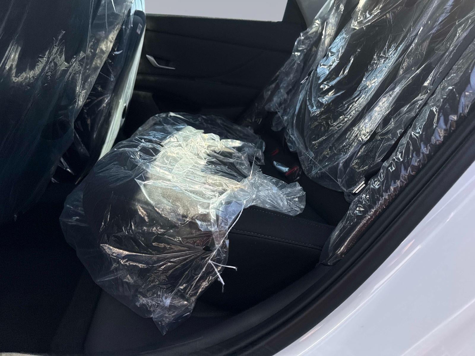 2026 Hyundai ELANTRA SE SE