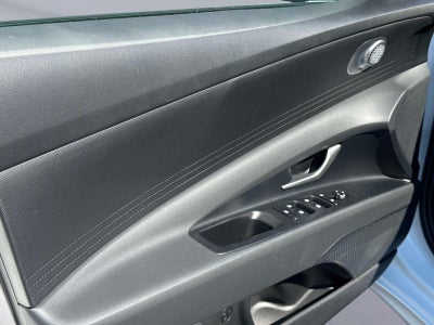 2026 Hyundai ELANTRA SE SE