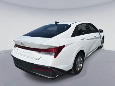2026 Hyundai ELANTRA SE SE
