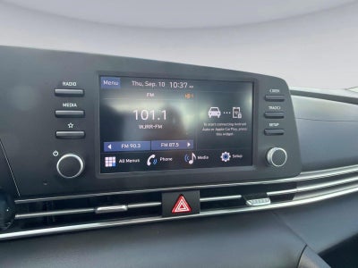 2024 Hyundai ELANTRA SE