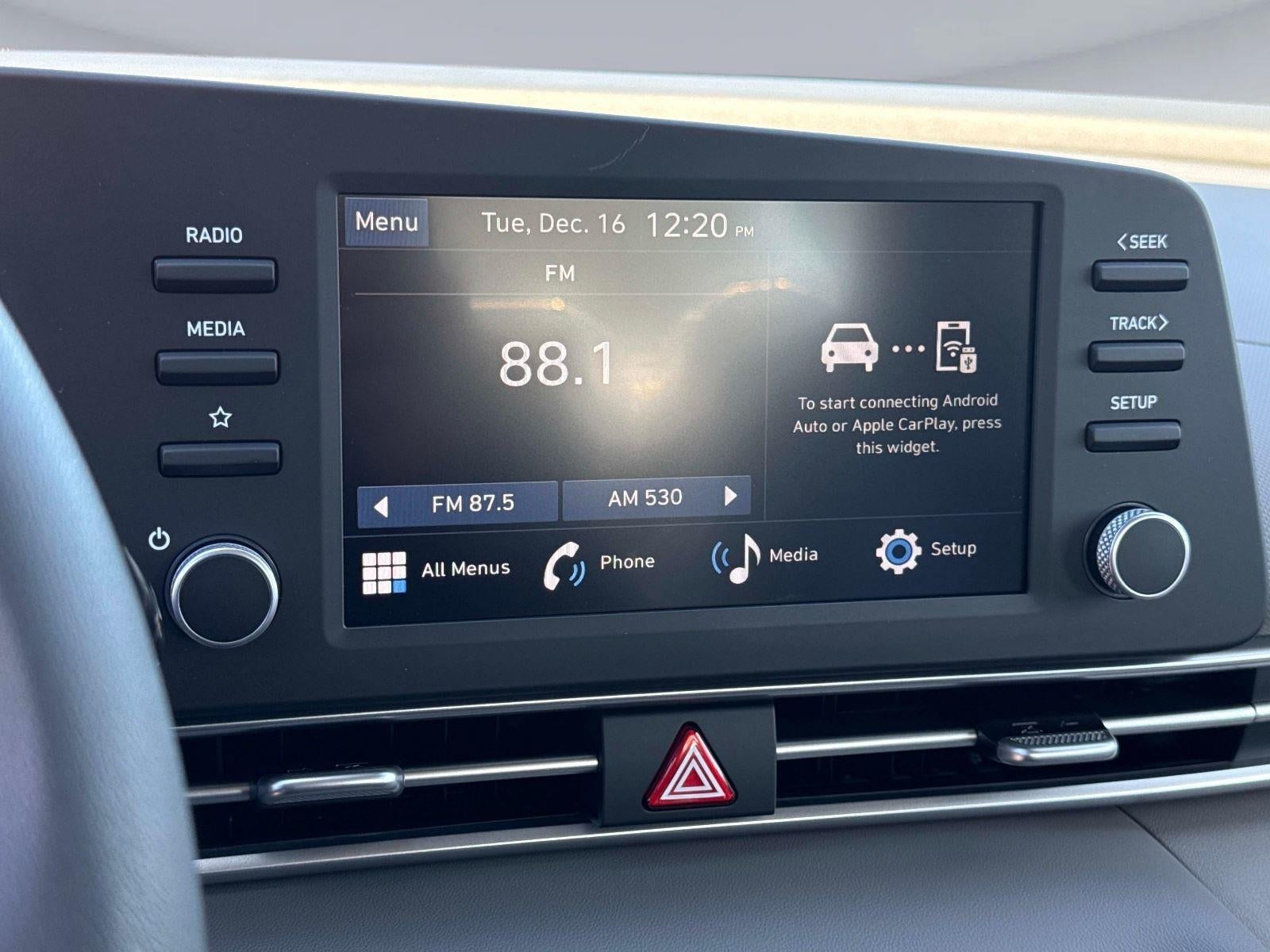 2026 Hyundai ELANTRA SE