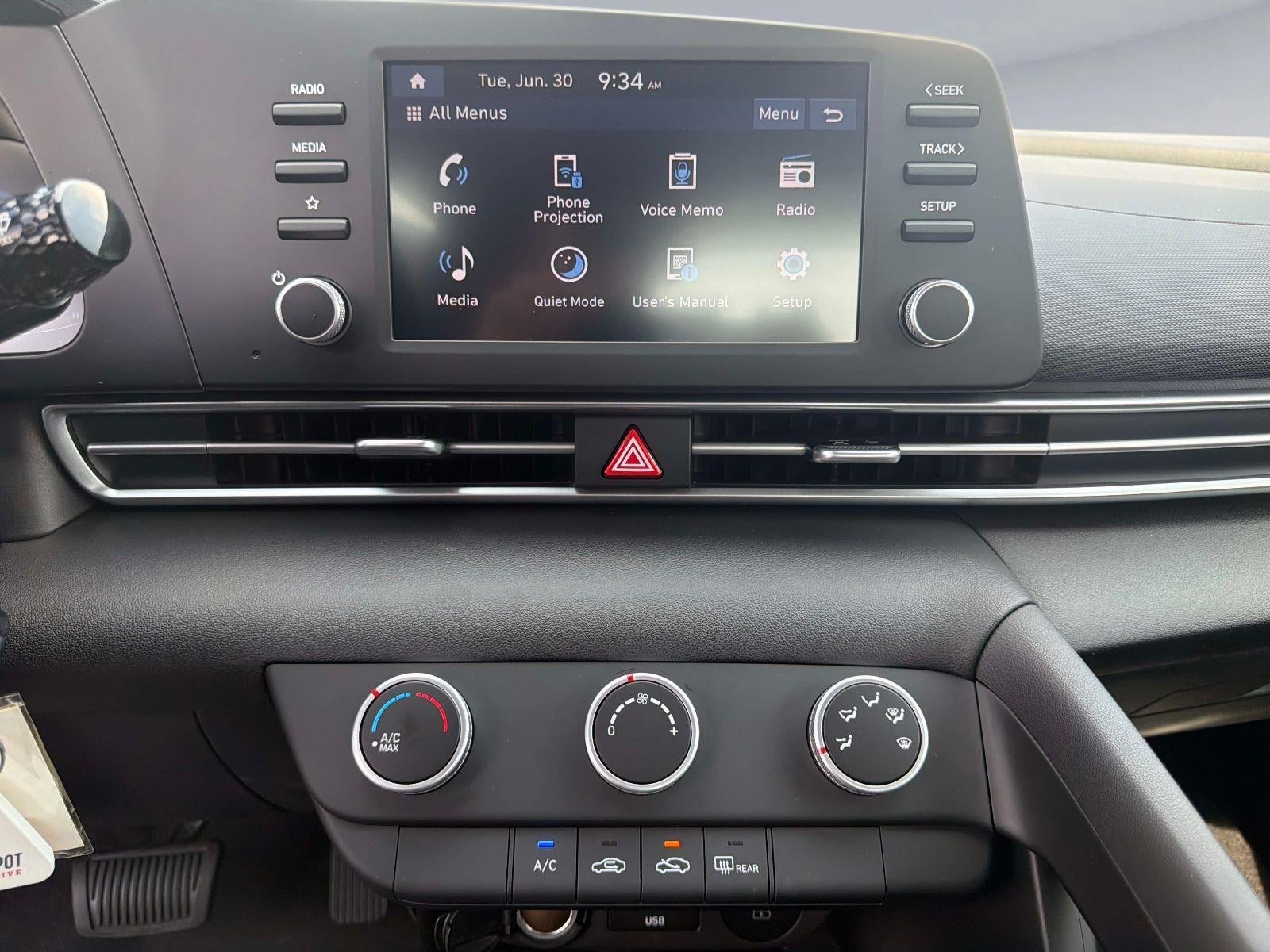 2026 Hyundai ELANTRA SE