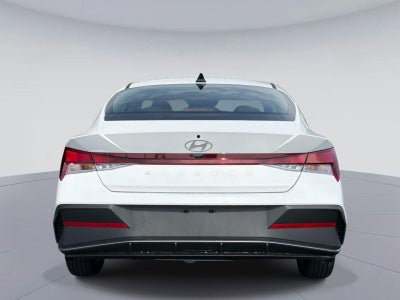 2026 Hyundai ELANTRA SE