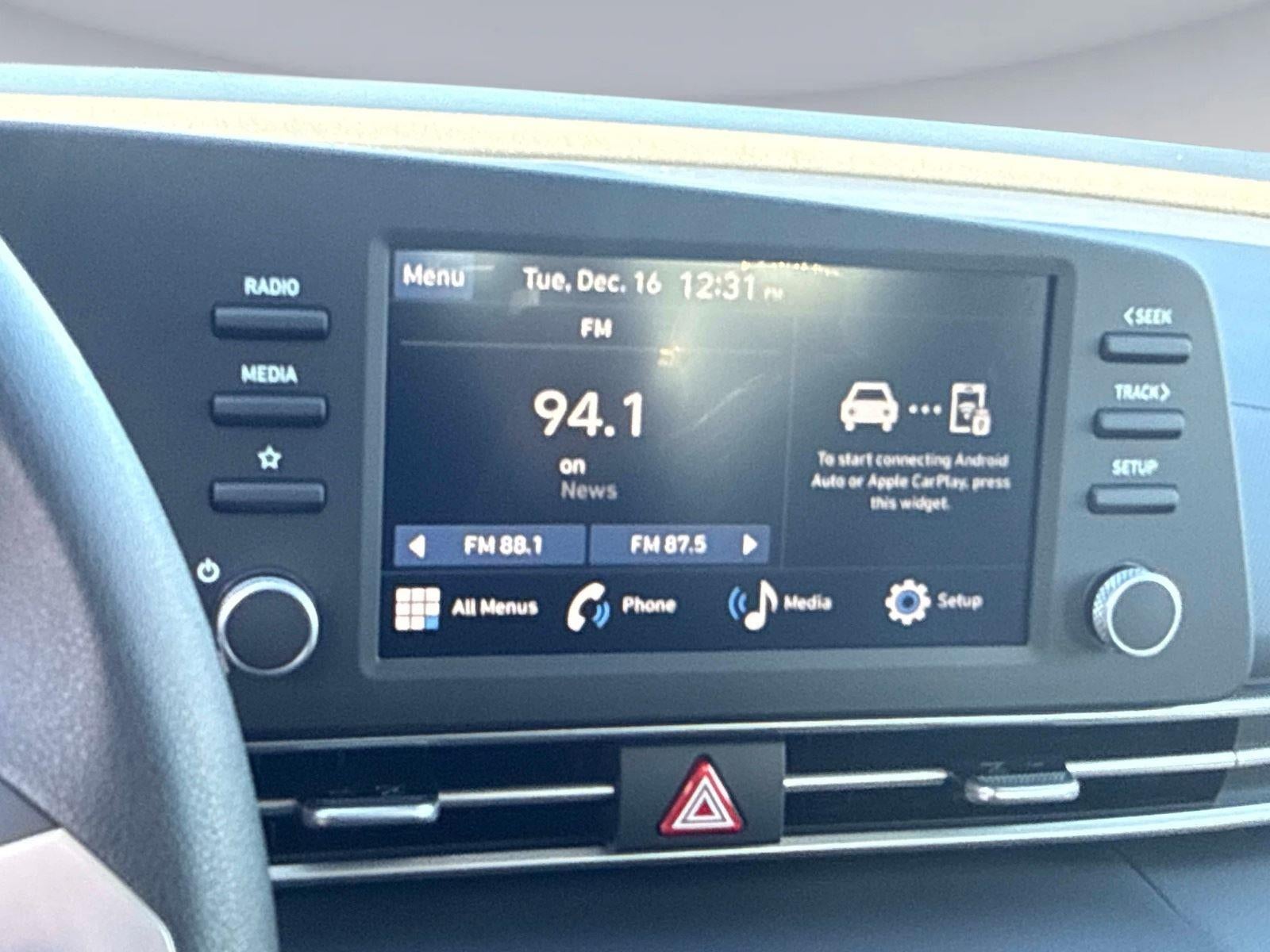 2026 Hyundai ELANTRA SE