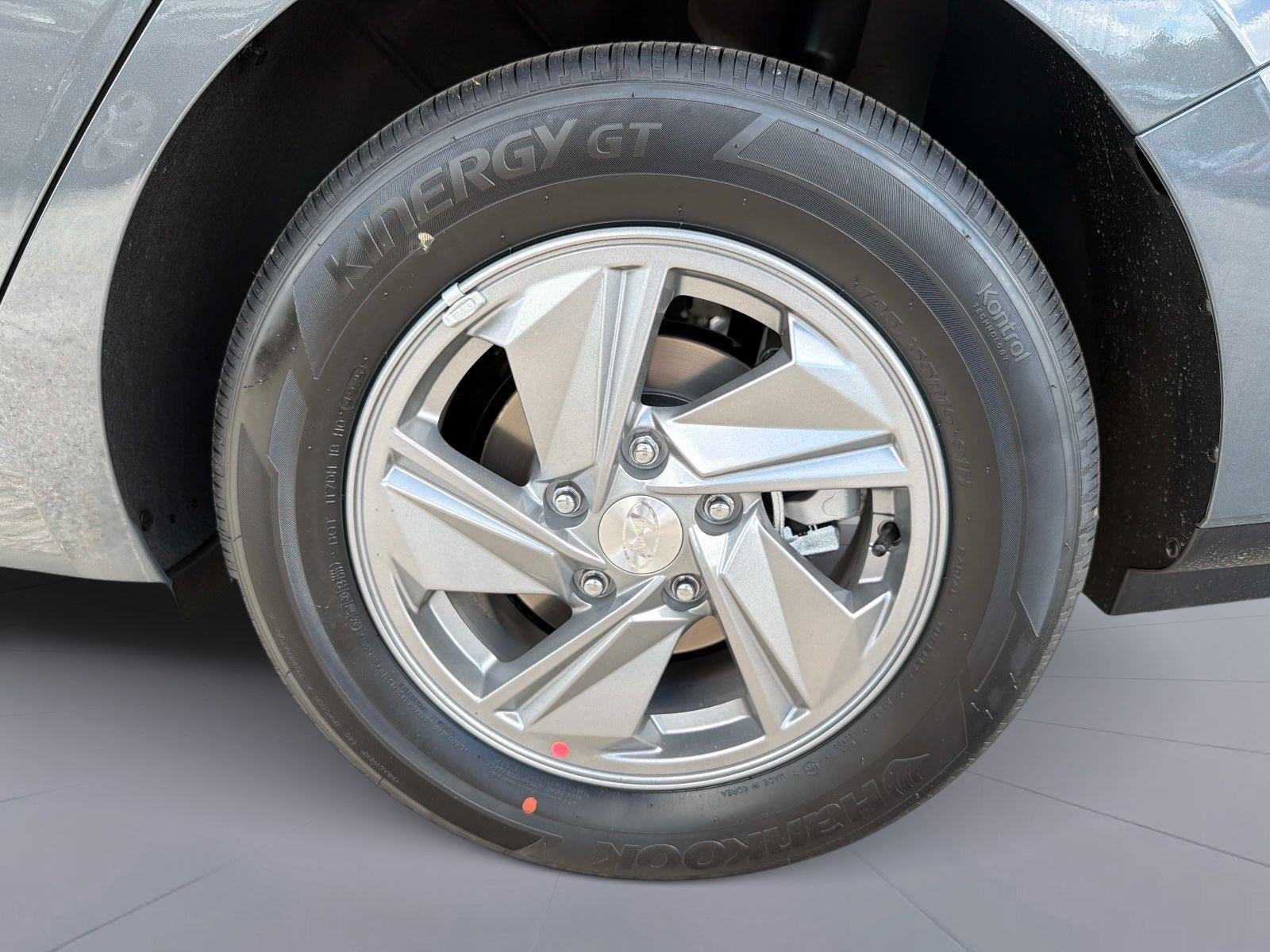 2026 Hyundai ELANTRA SE SE