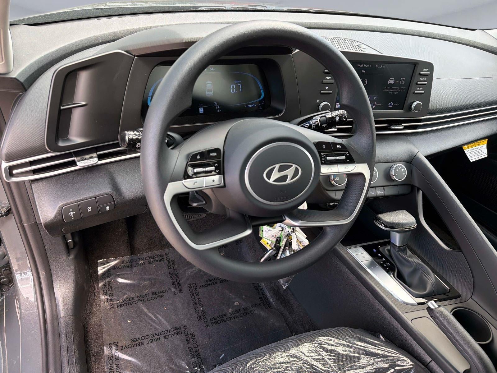 2026 Hyundai ELANTRA SE SE