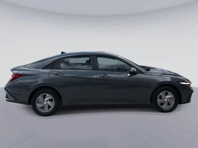 2026 Hyundai ELANTRA SE SE