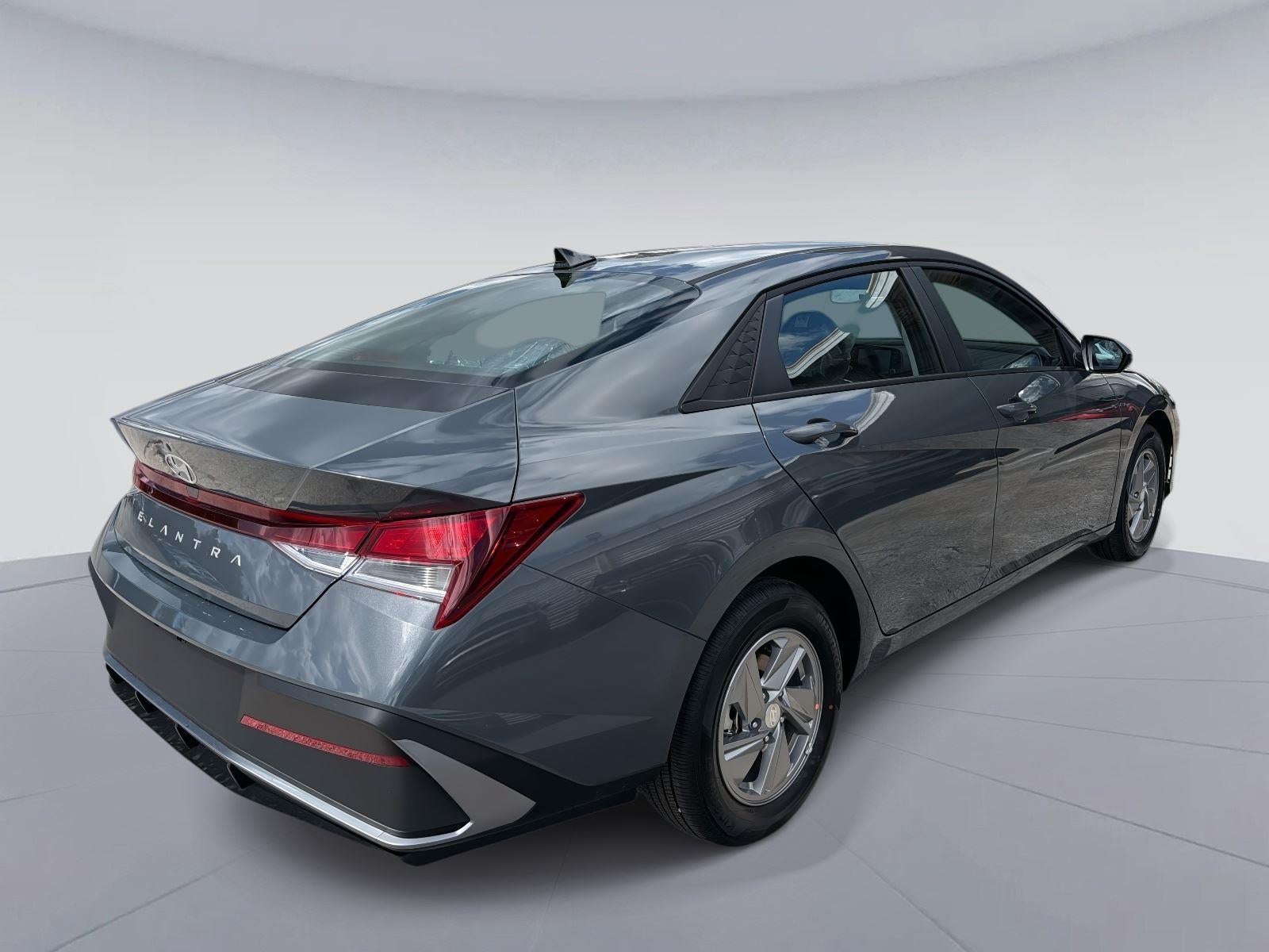 2026 Hyundai ELANTRA SE SE