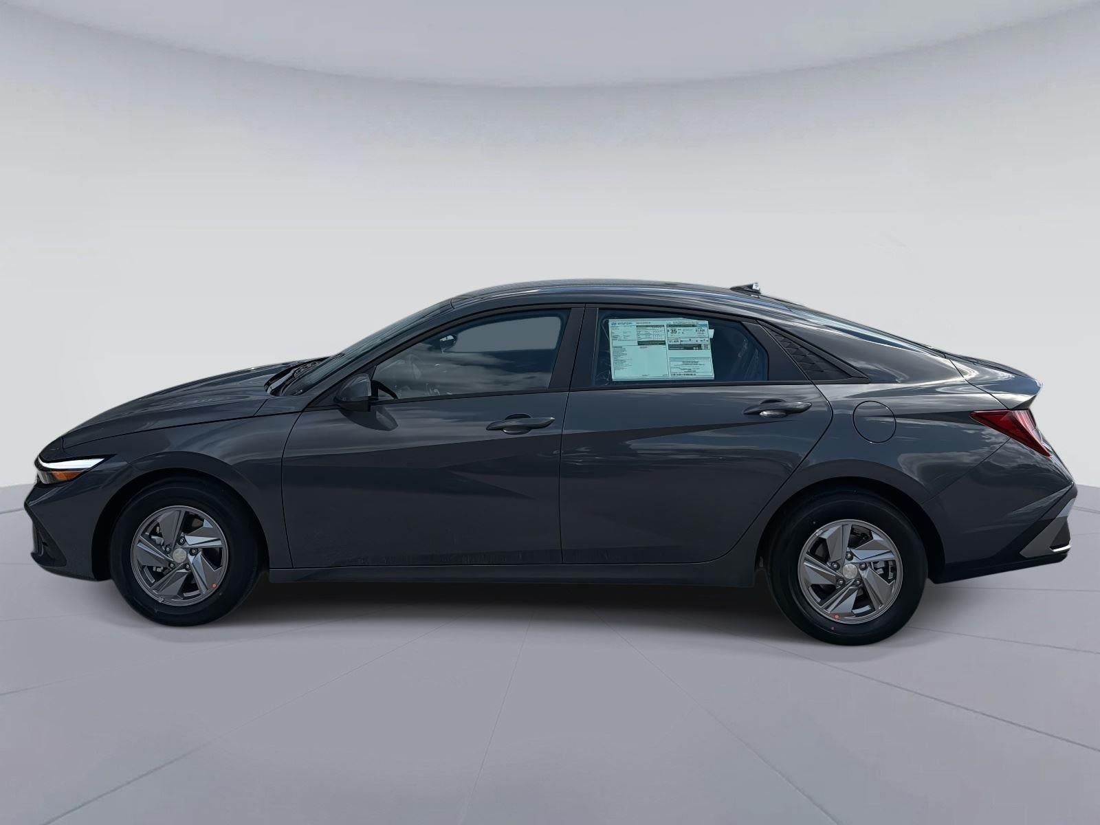 2026 Hyundai ELANTRA SE SE