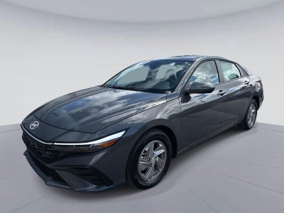 2026 Hyundai ELANTRA SE SE