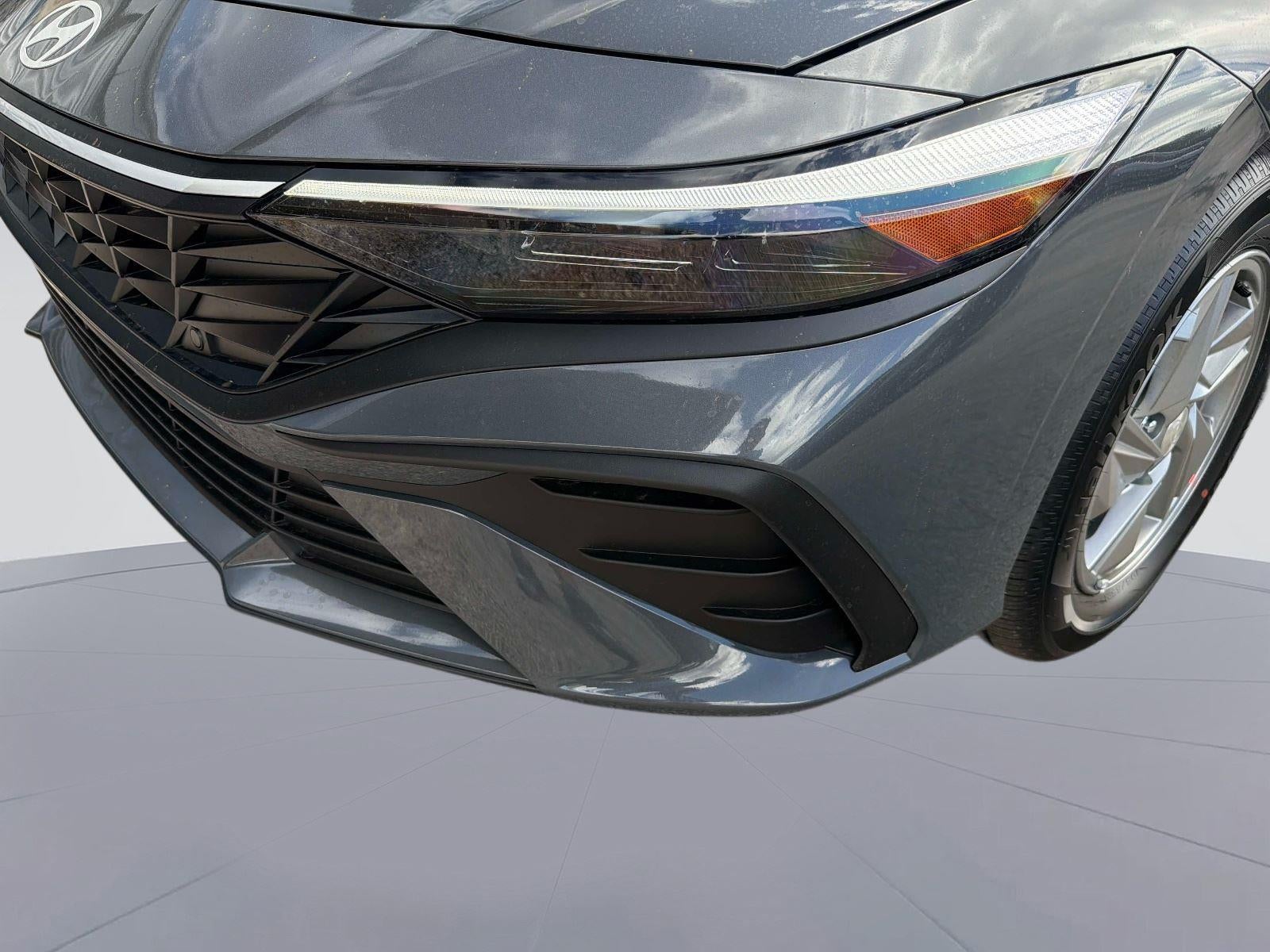 2026 Hyundai ELANTRA SE SE