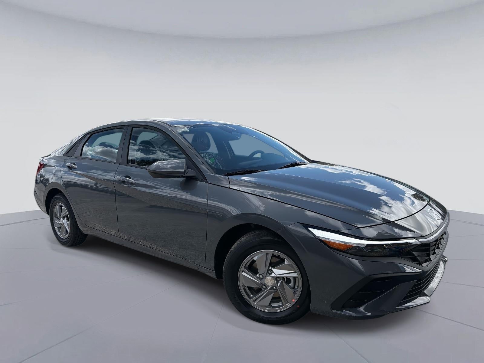 2026 Hyundai ELANTRA SE SE