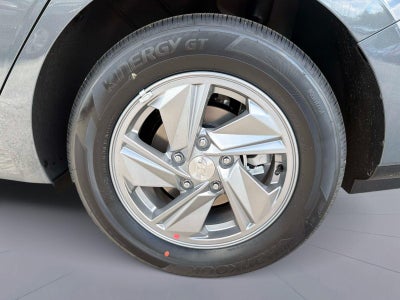 2026 Hyundai ELANTRA SE SE