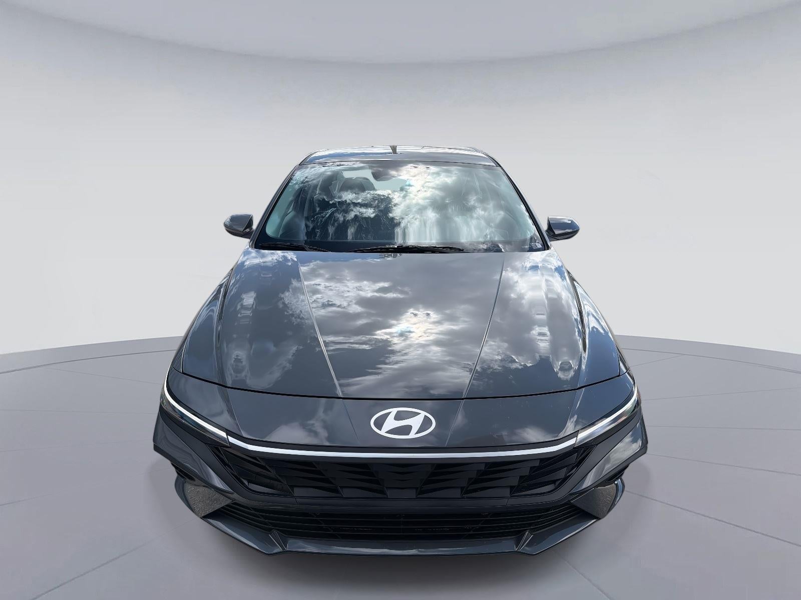 2026 Hyundai ELANTRA SE SE