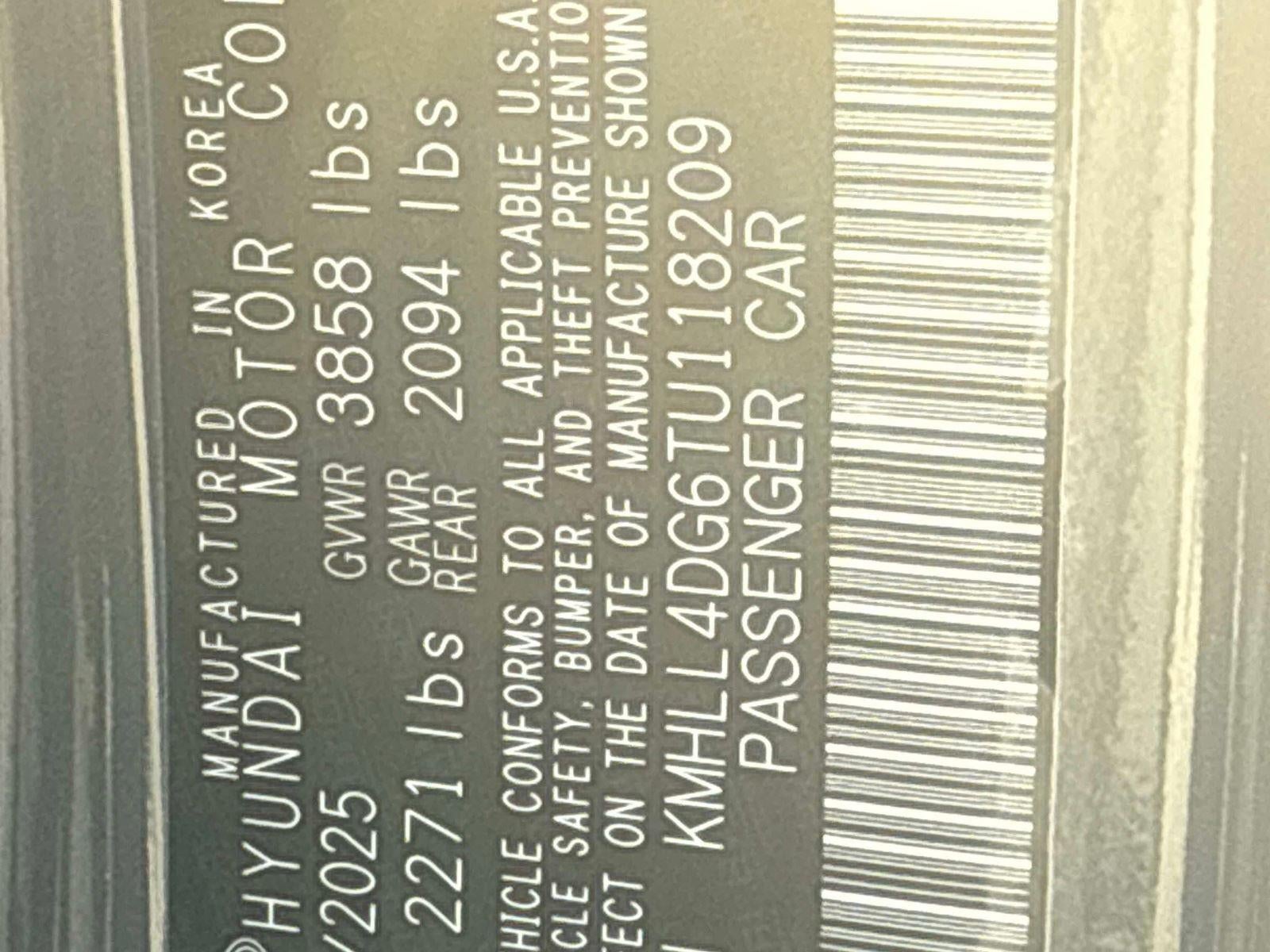 2026 Hyundai ELANTRA SE