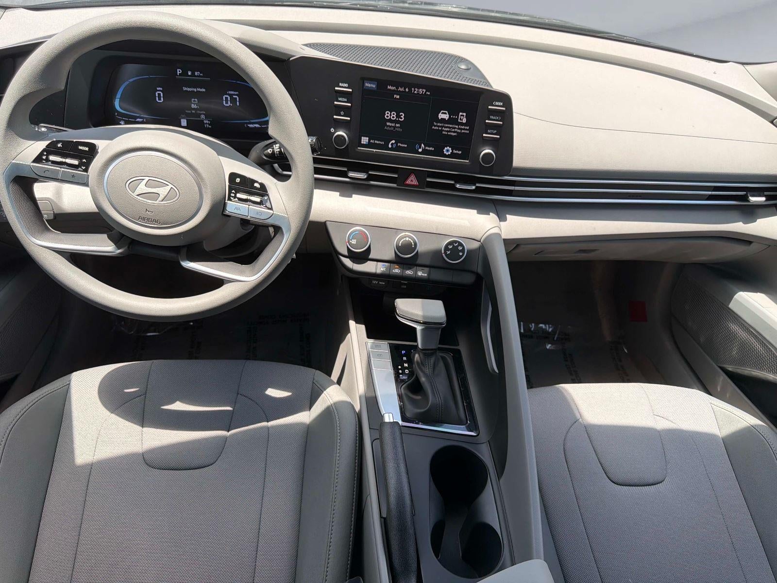 2026 Hyundai ELANTRA SE