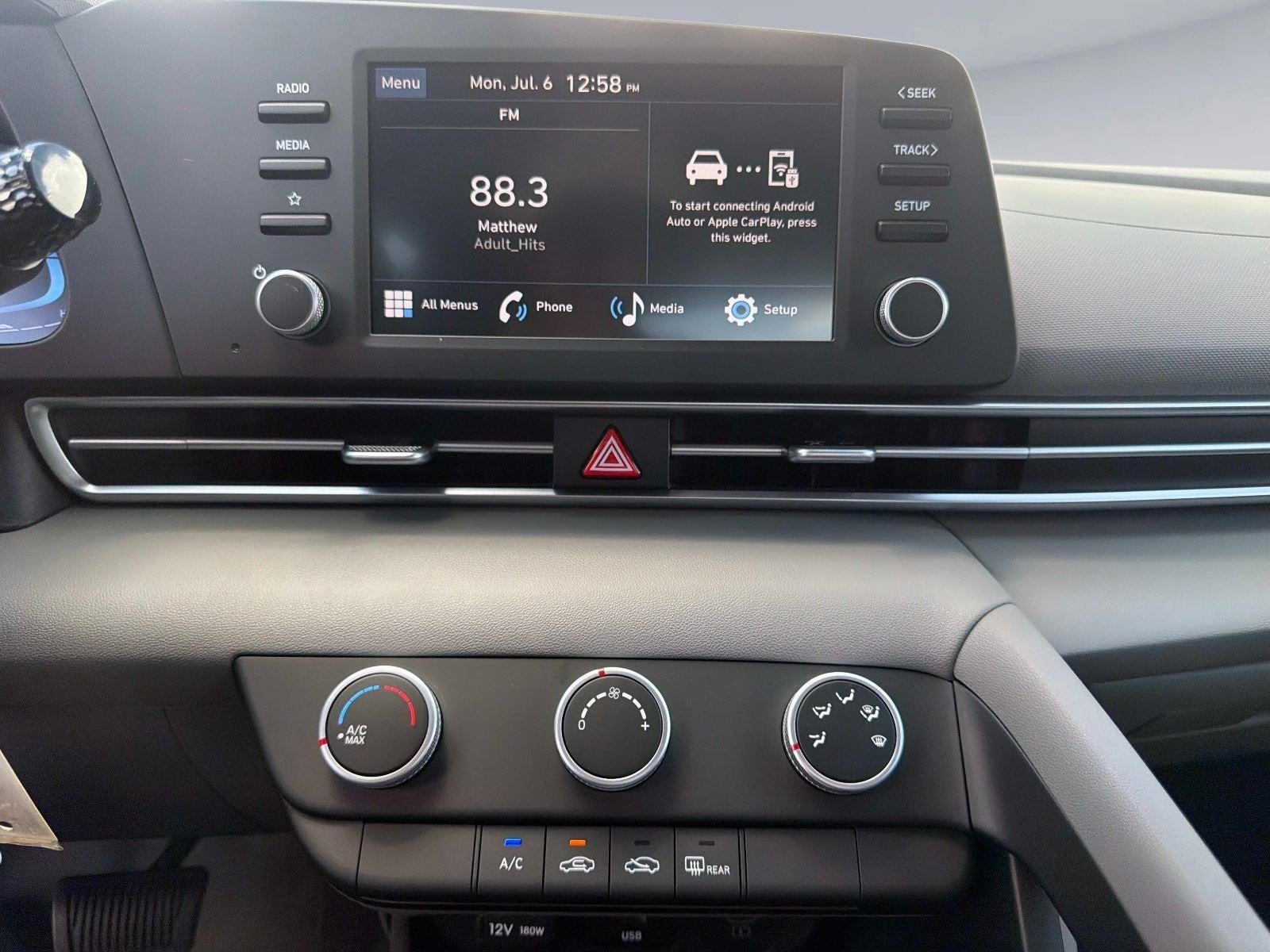 2026 Hyundai ELANTRA SE