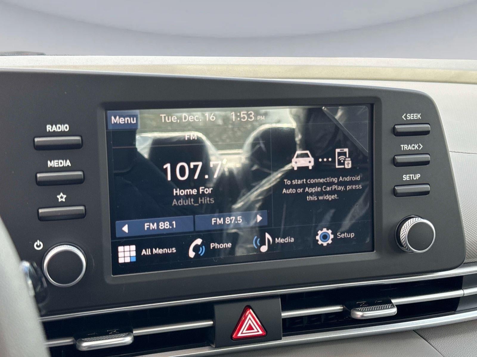 2026 Hyundai ELANTRA SE