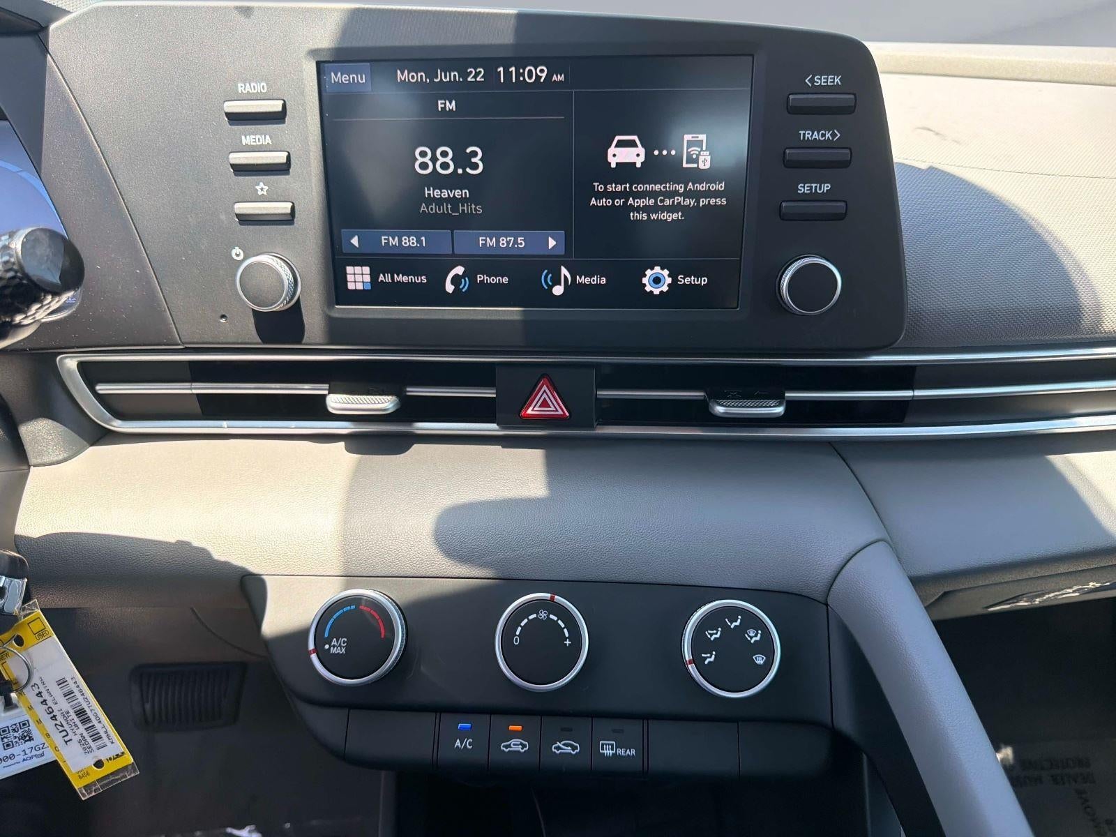 2026 Hyundai ELANTRA SE