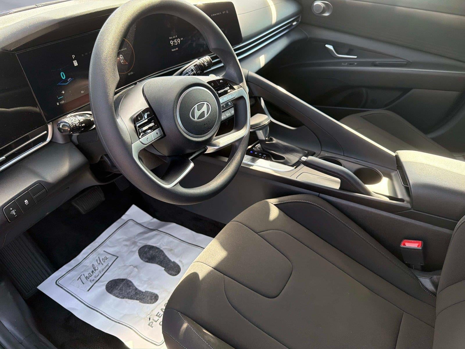 2024 Hyundai ELANTRA SEL
