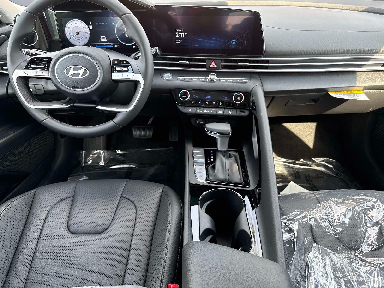 2025 Hyundai ELANTRA Limited