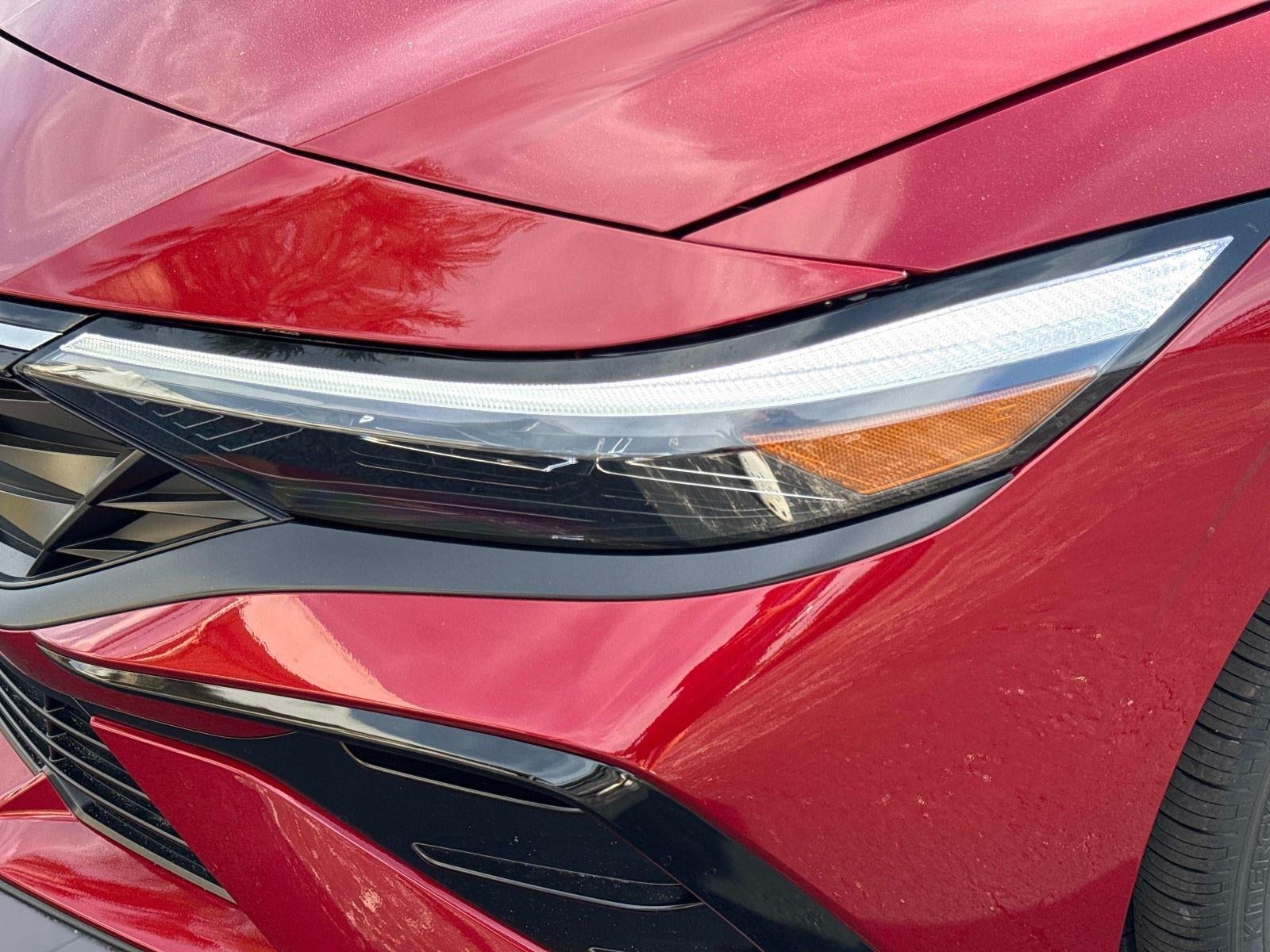 2025 Hyundai ELANTRA Limited