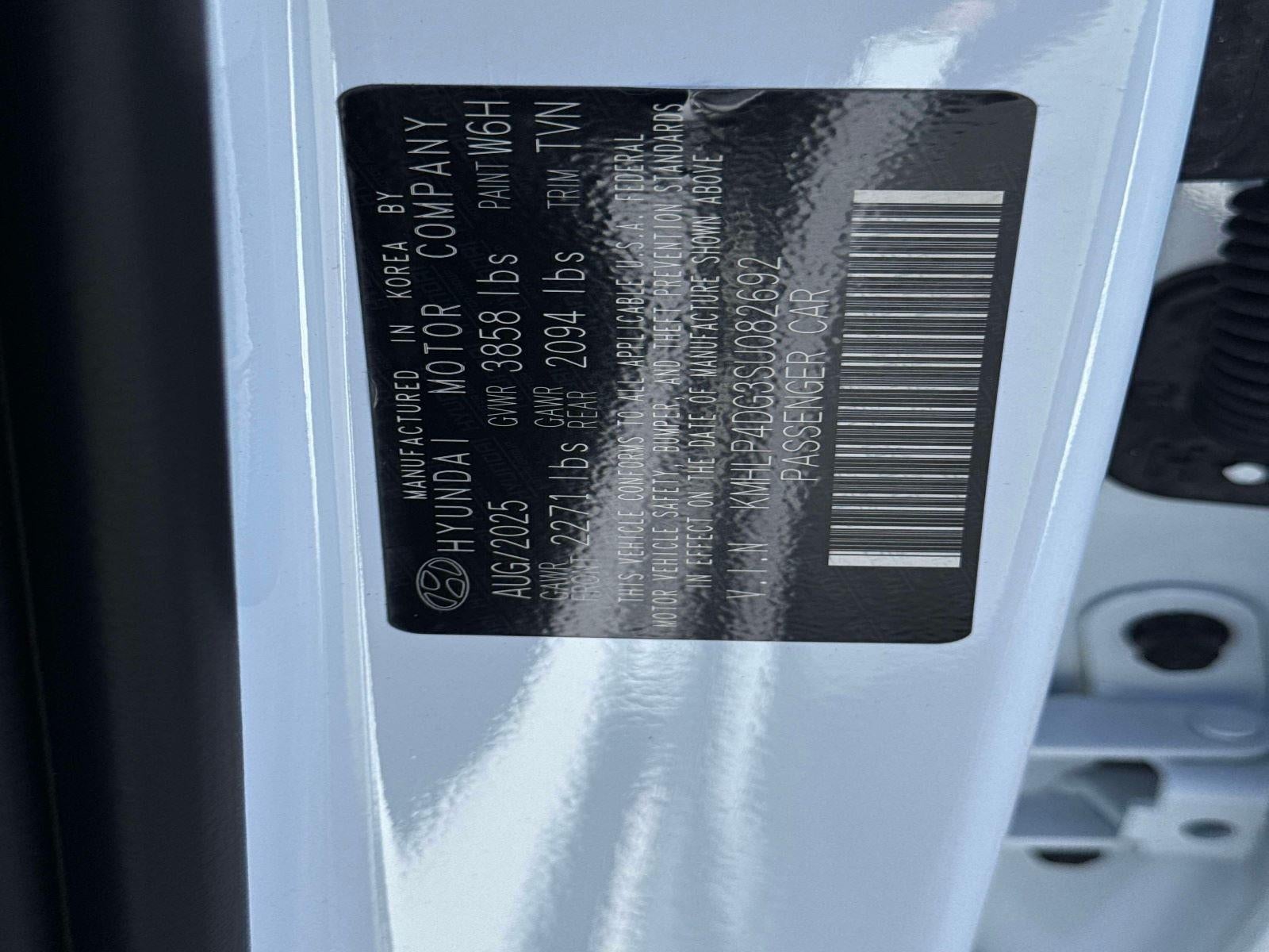 2025 Hyundai ELANTRA Limited