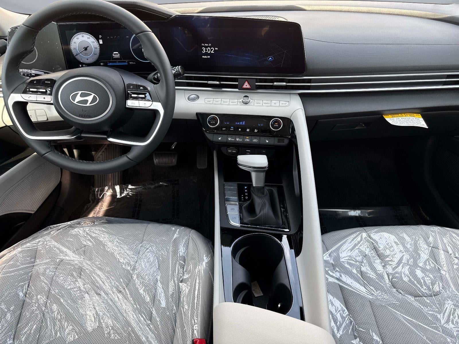 2025 Hyundai ELANTRA Limited