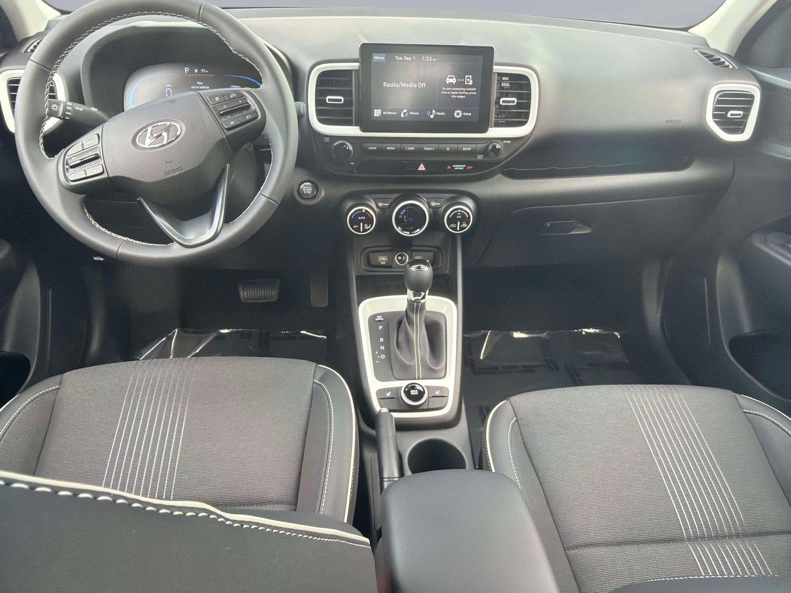2026 Hyundai VENUE SEL W/Two-Tone Roof